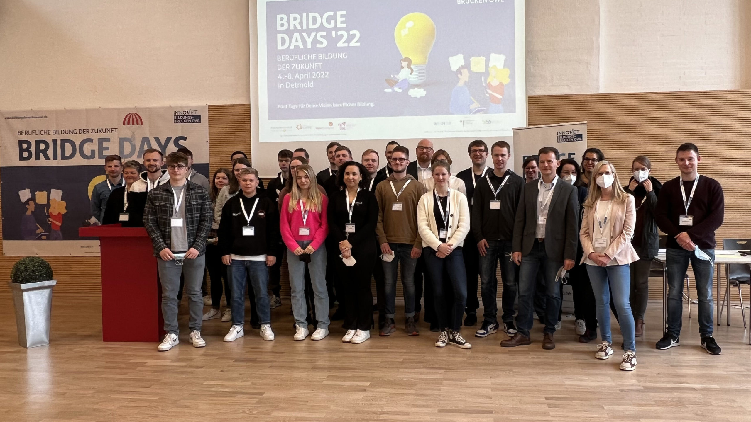 Gruppenfoto Bridge Days zu Beginn 2022-04-04